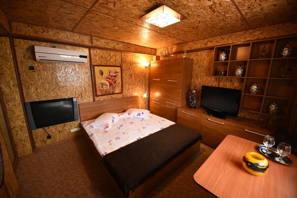 Rixo'S Guesthouse Circea Luaran gambar